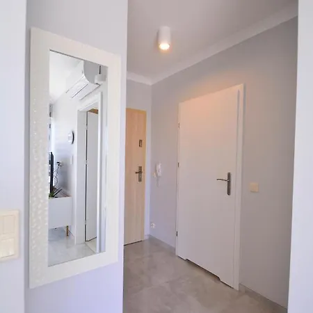 Apartamenty Baltyk - Taras - Widok Na Port - Parking - Apartamenty Bryza سفينويتشي