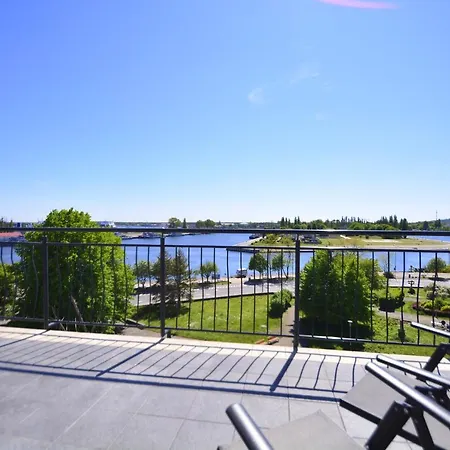 شقة Apartamenty Baltyk - Taras - Widok Na Port - Parking - Apartamenty Bryza سفينويتشي